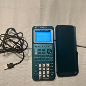 Texas Instruments TI-84 Plus CE Graphing Calculator Tested WITH Case  Cable TEAL